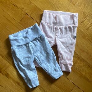 Petit lem set of two newborn pants in heathered, pink and gray organic cotton